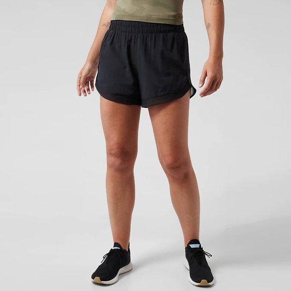 Athleta Pants - Athleta Black High Rise Mesh Racer Run 4" Shorts size 1X